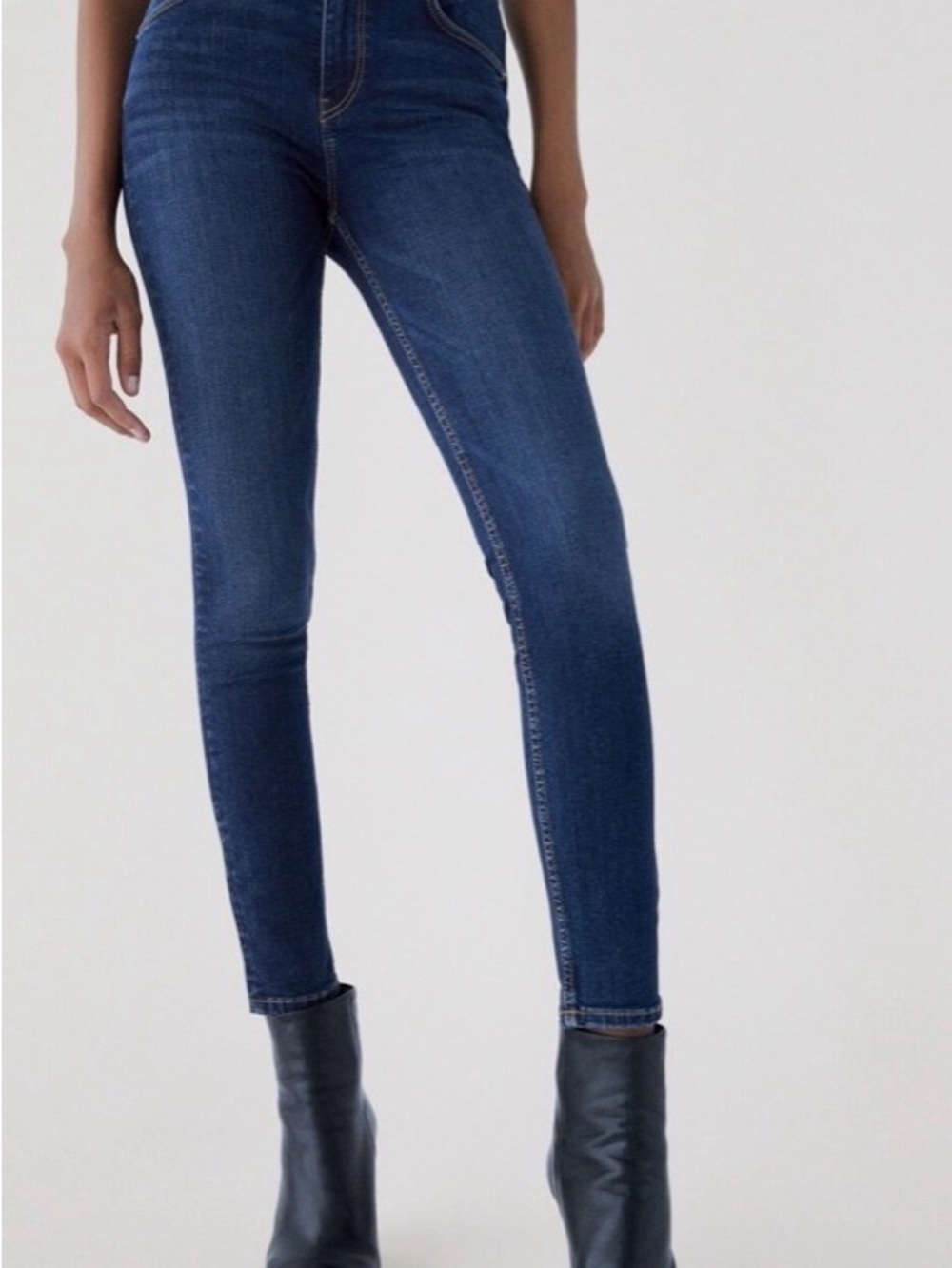 NWT Zara MID-RISE Ankle Length SCULPT JEANS NWT